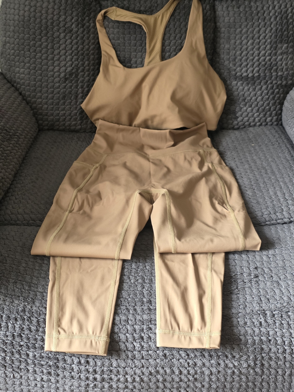Pavoi Women’s Seamless High-Waist Workout 2 Piece Set in Camel New